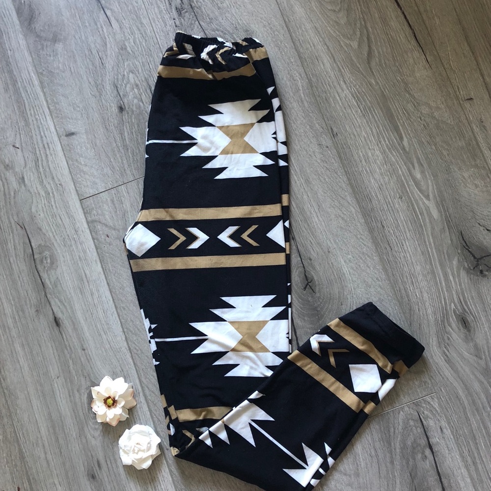 Plus size leggings  Aztec Print